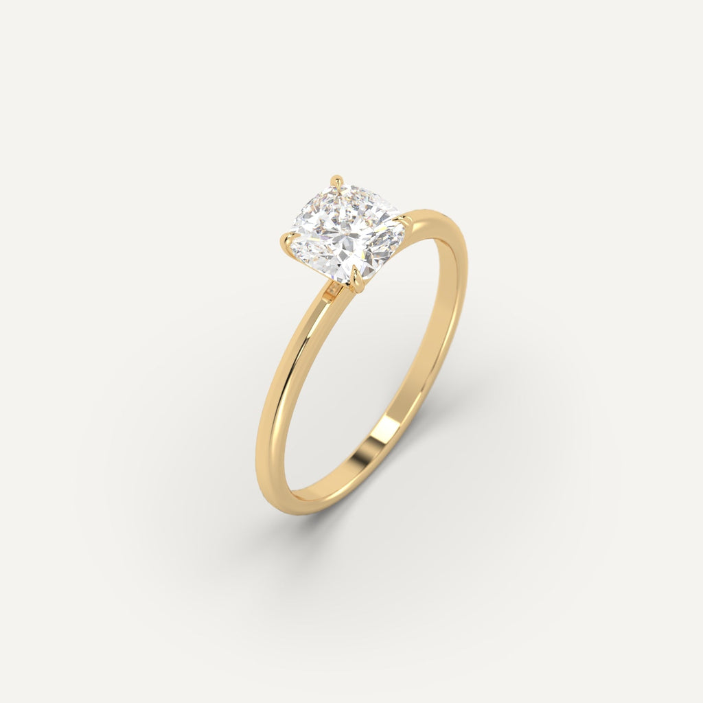 טבעת אירוסין זהב צהוב עם יהלום קושן 1 קראט