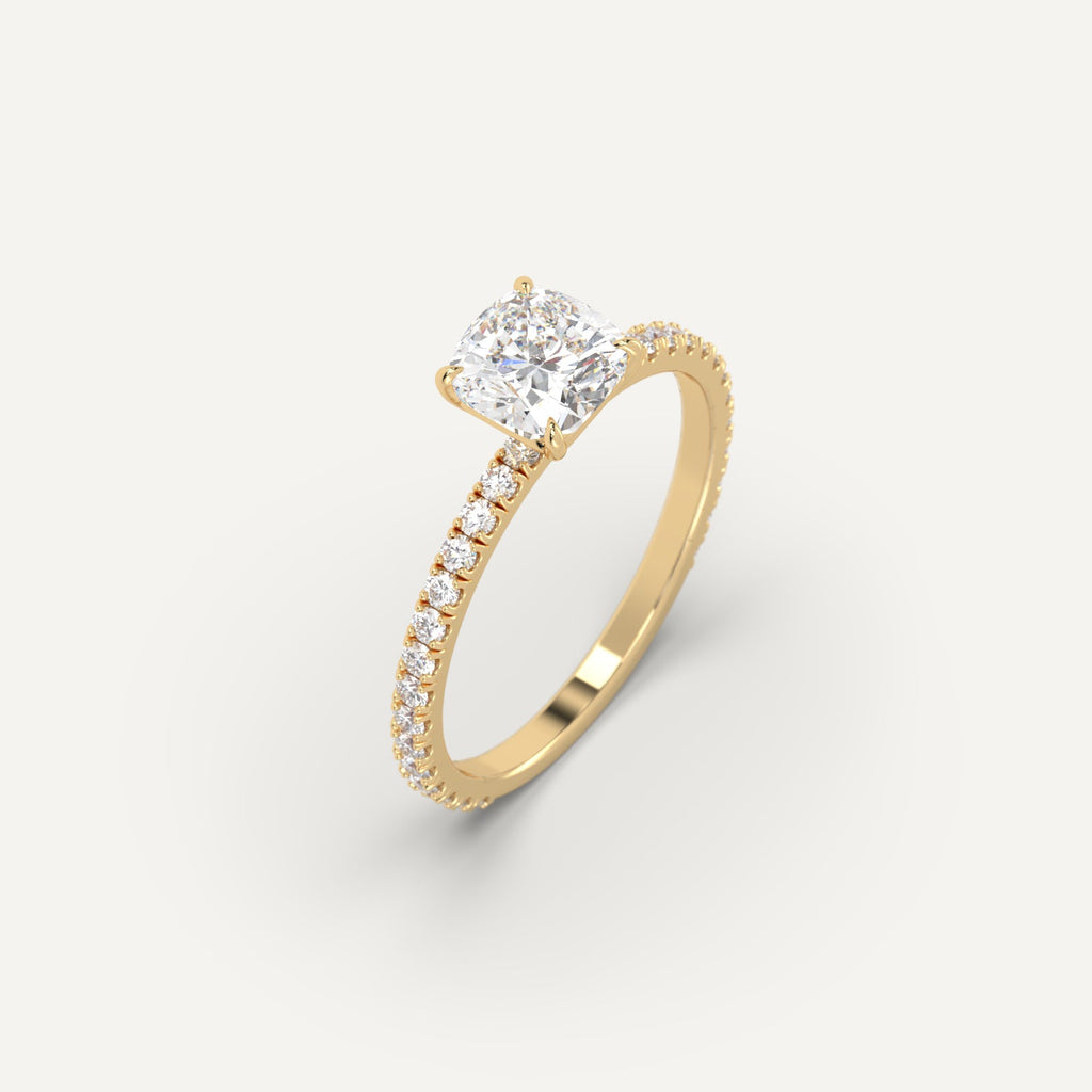 טבעת אירוסין זהב צהוב עם יהלום קושן 1 קראט