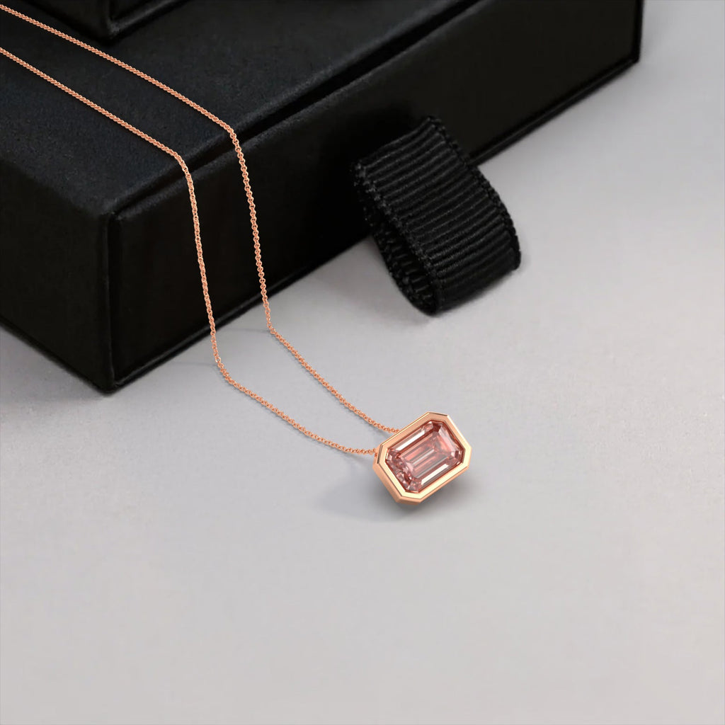 יהלום ורוד אמרלד בשרשרת קלאסית בזהב ורוד